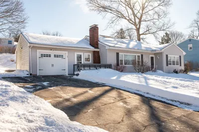 23 Cleghorn Lane