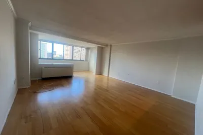 9 Hawthorne Place #12B