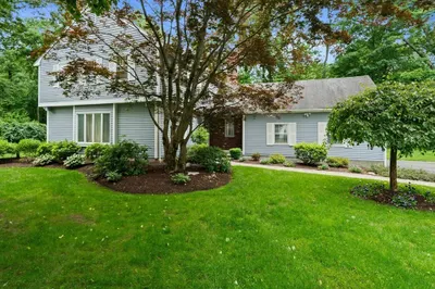 3 Louis W Farley Dr 1