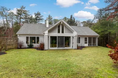 83 Coonamessett Cir 1
