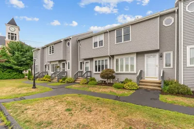 489 Elsbree St #9 1