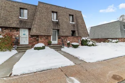 18 Beekman Drive #18
