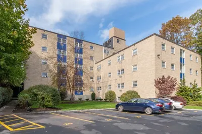 5050 Washington St #563 1