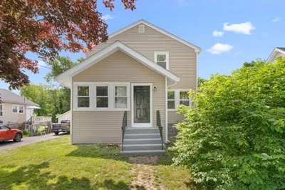49 Custer St 1