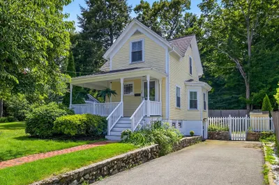 36 Donizetti St