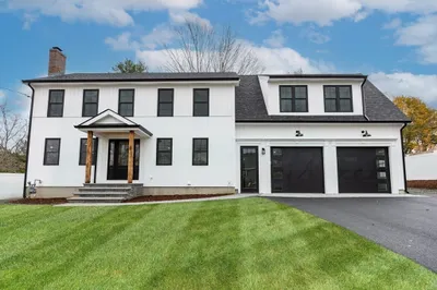 8 Vassar Dr 1