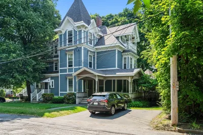 9 Farquhar Rd 1