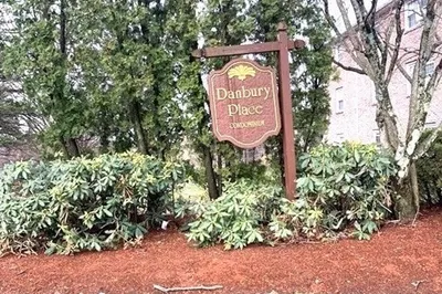 50 Danbury Dr #4 1