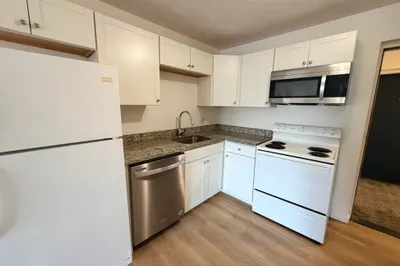 270 Quarry St #48 1