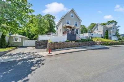 135 Pine Grove Ave