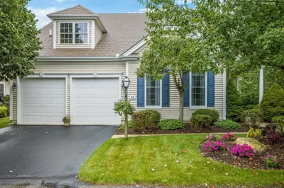 40 Canoe Landing 1