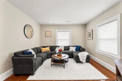 399 High St #2