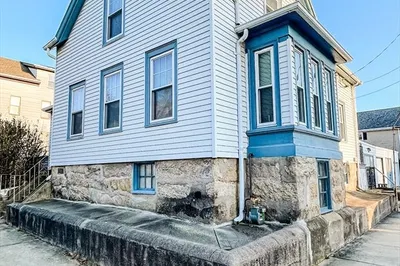 124 Parker St