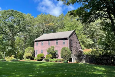 8 Neck Hill Rd