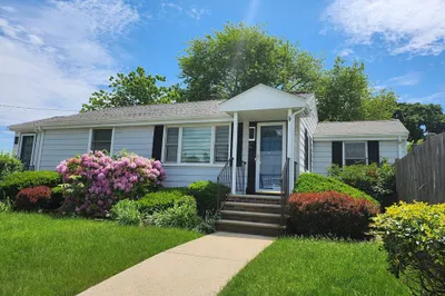 10 Violet Rd 1