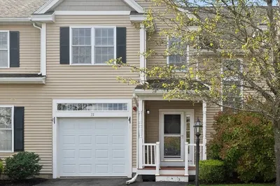 22 Broadmoor Ln #22