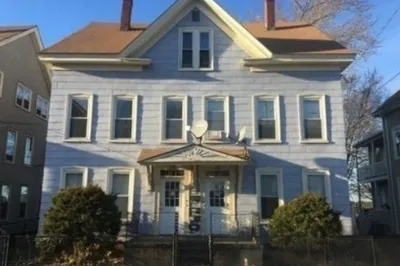 17-19 Arch Ave
