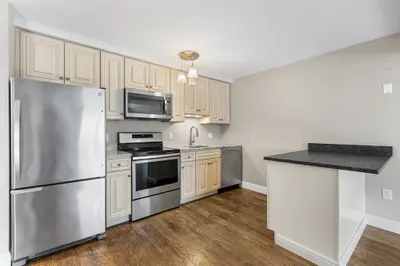 10 Roberts St #14