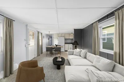 261 Newbury St #72C