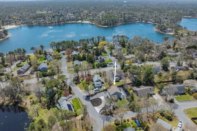 8 Lakeway Lane 1