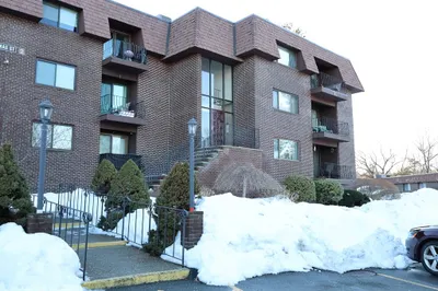 5 Thomas St #P8