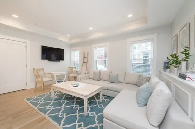 580 E Broadway #1