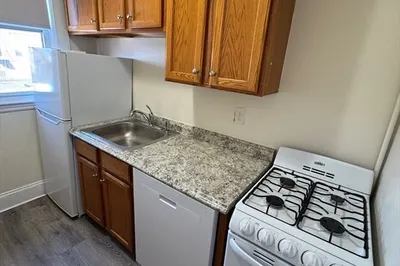 7 Scottfield Rd #11