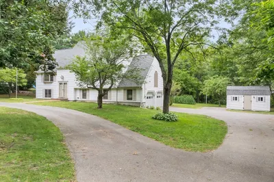 33 Dascomb Rd 1