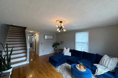 250 Congress Ave #22