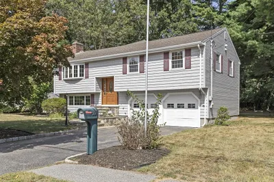 55 Fisher St 1