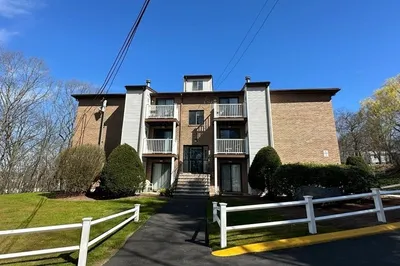 100 Cass Ave #A1