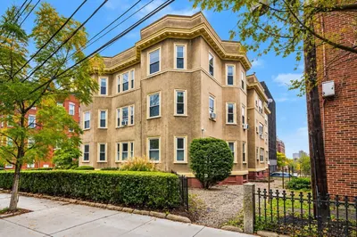 22 Centre St #3 1