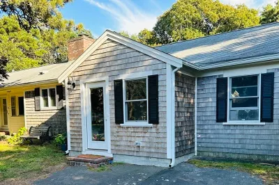 31 Great Hill Road
