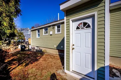 12 Frost Ave 1
