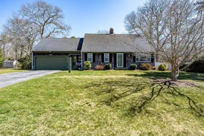 104 Monomoy Cir 1