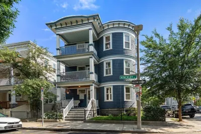 26 Hinckley St #1 1