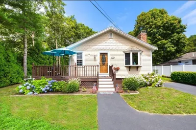 10 Harborview Dr
