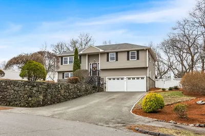 11 Cricklewood Dr 1