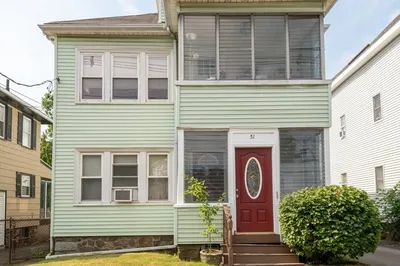 51 Essex St 1