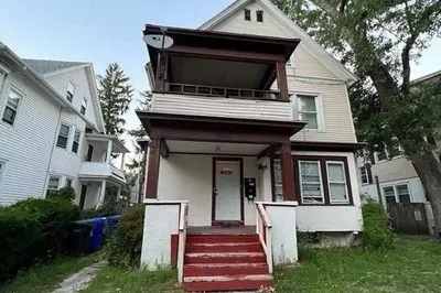 373 White St 1