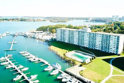 200 Cove Way #406