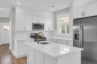 24 Pleasant St #1