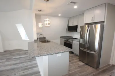525 East Broadway #3 1