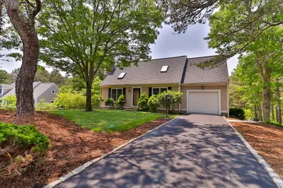 77 Wintergreen Rd