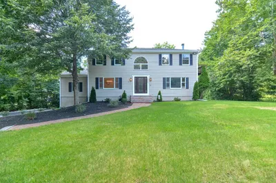 321 Birchbark Dr 1
