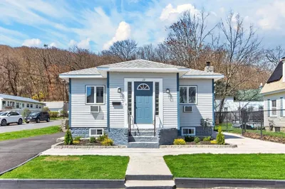 17 Hazel St