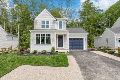 12 Pat Rose Way