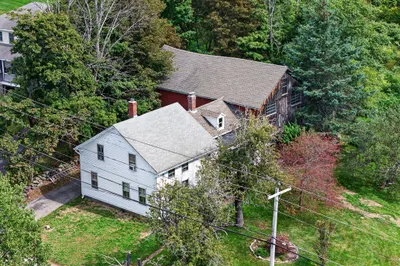 260 Pleasant St 1