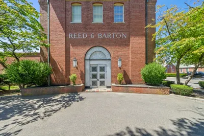 144 West Britannia Street #4-4 1