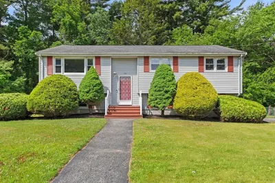 54 Ross Ave 1